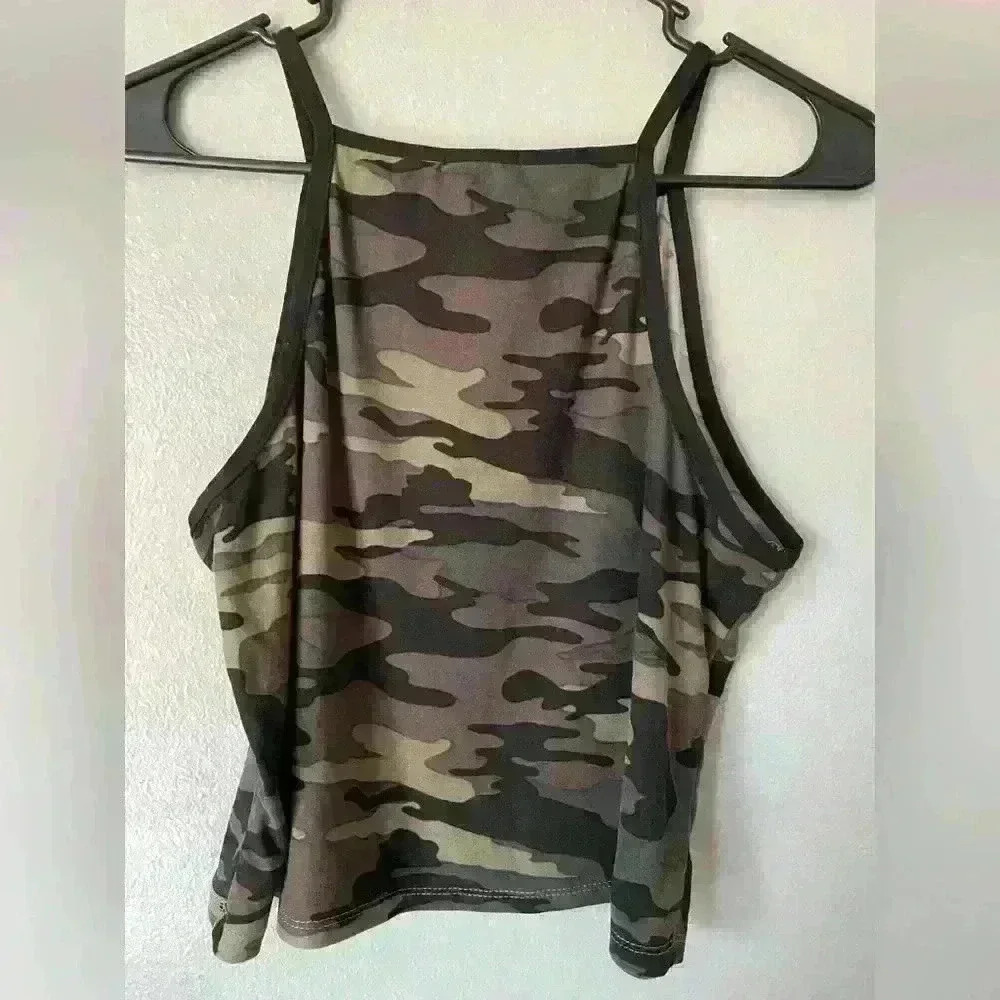 💚 3/$15 Rue21 Size XL Camouflage Crop Tank Top. - Picture 4 of 5
